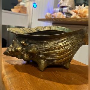 Rare brass seashell planter.